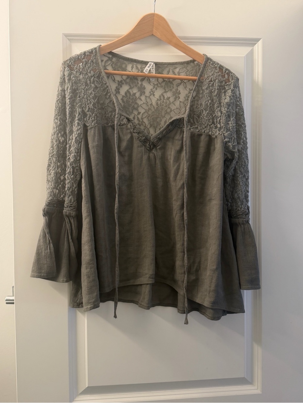 Mudd Olive Lace-Trim Boho Tunic